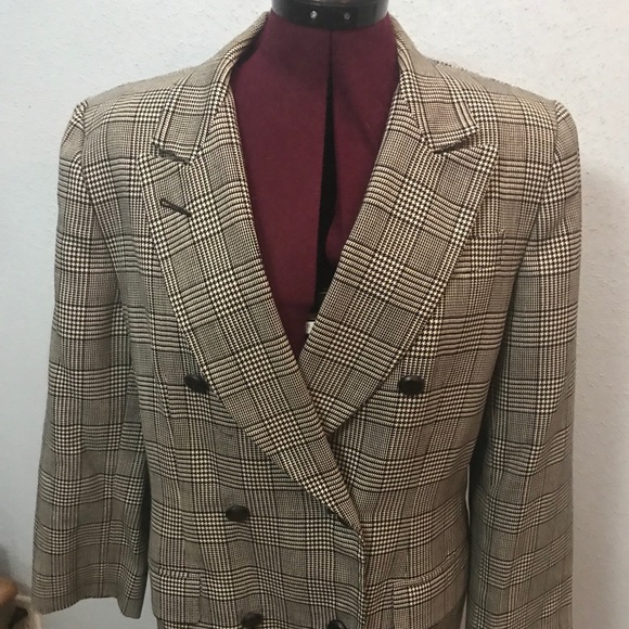 Valerie Stevens Jackets & Blazers - Black & white blazer